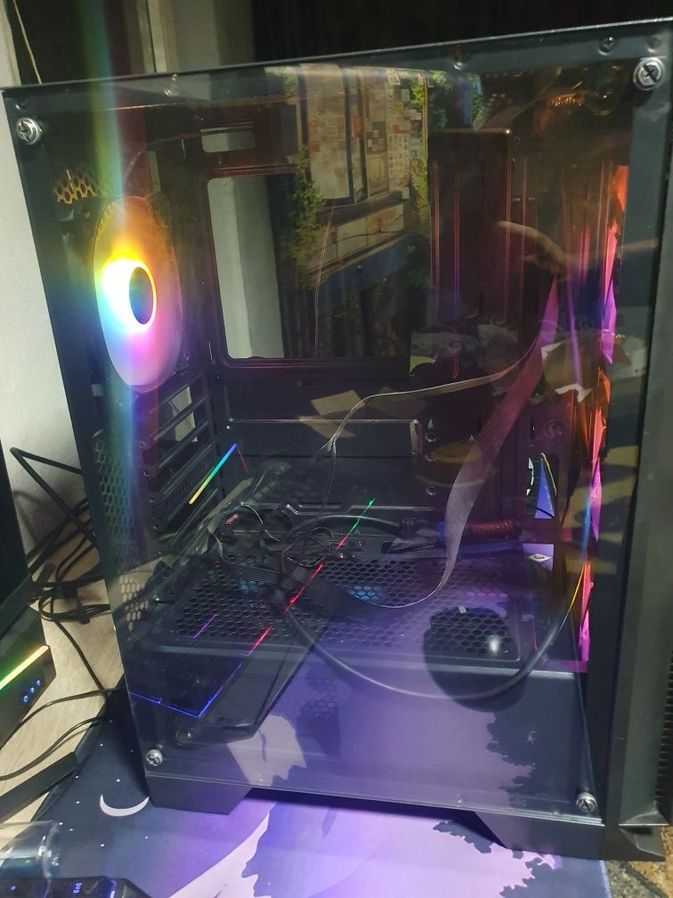 Vând carcasa pc segotep