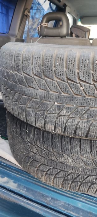 Зимние шины 225/55/17 два штук. В отс