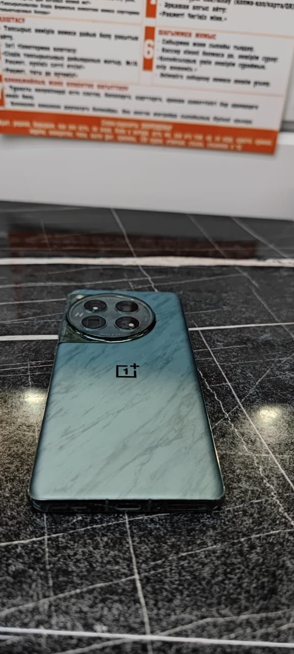 One plus 12 озу 16+12 гб память 512