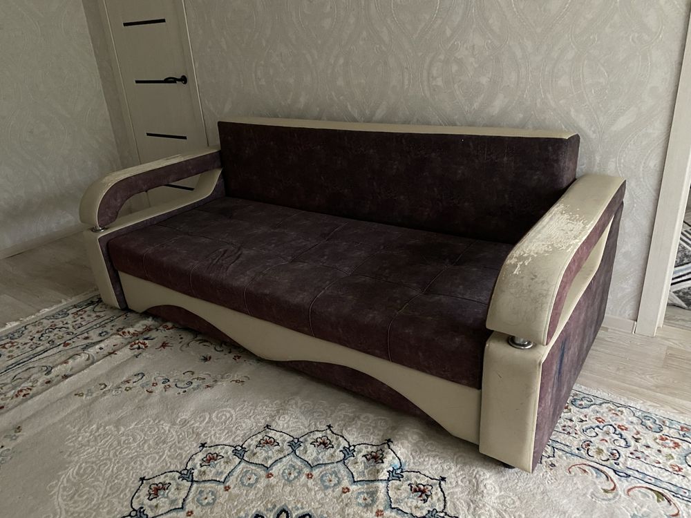 Продам диван с креслом