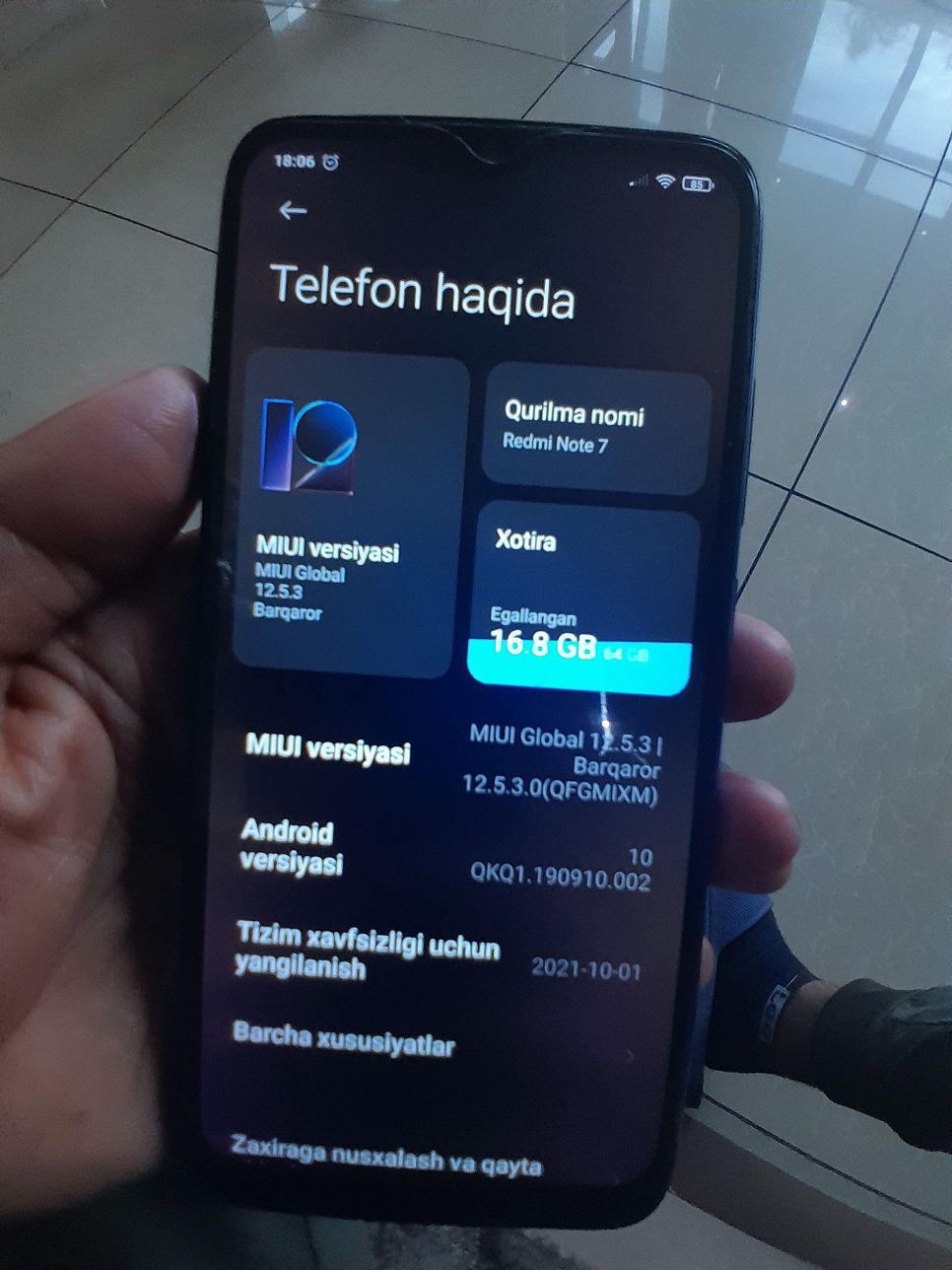 Redmi note 7 64 talik holati o'rta ekran sal ochilgan holos