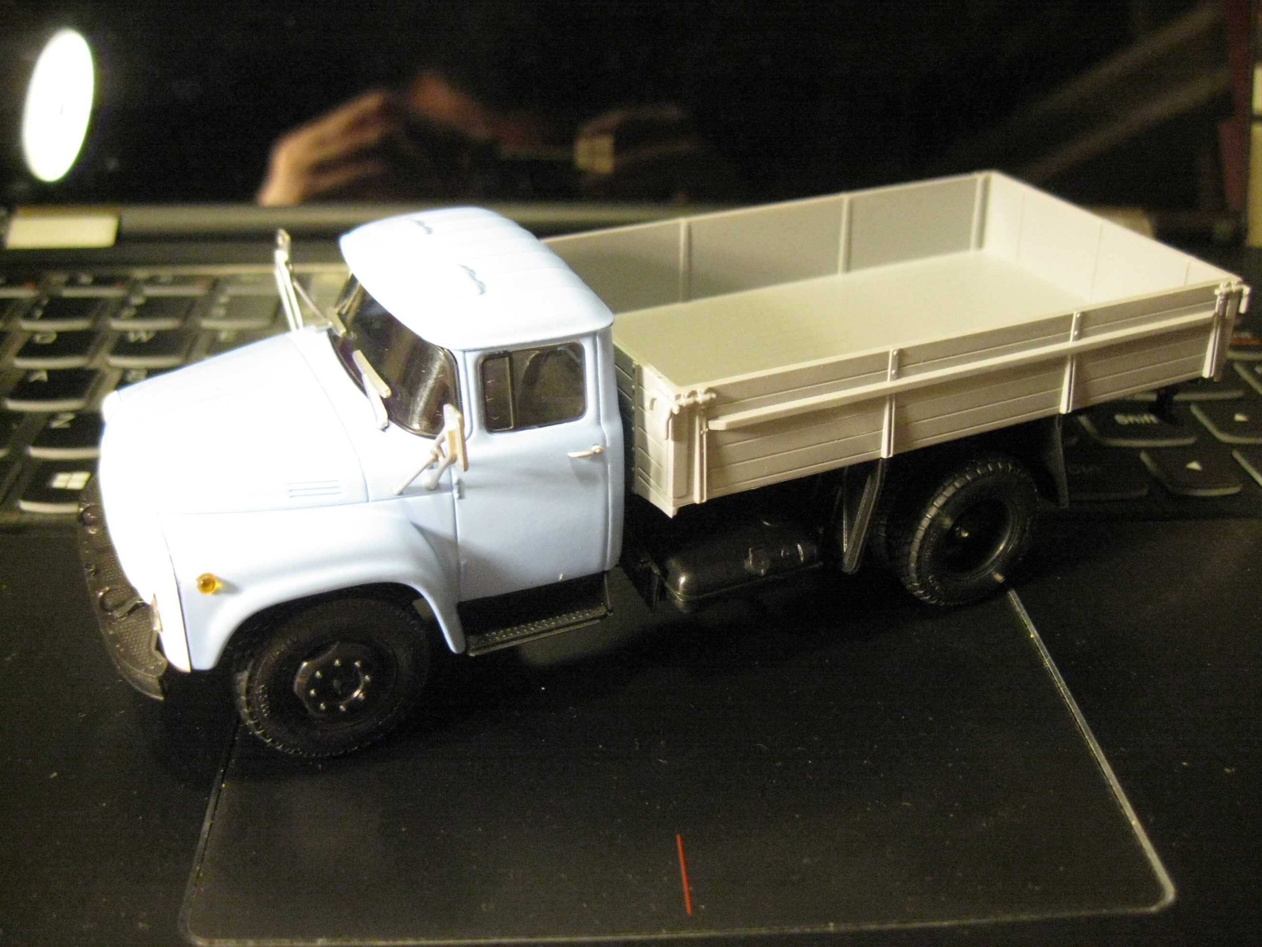Мащабни модели Русия 1/43, ЗиЛ, КиМ, Maserati