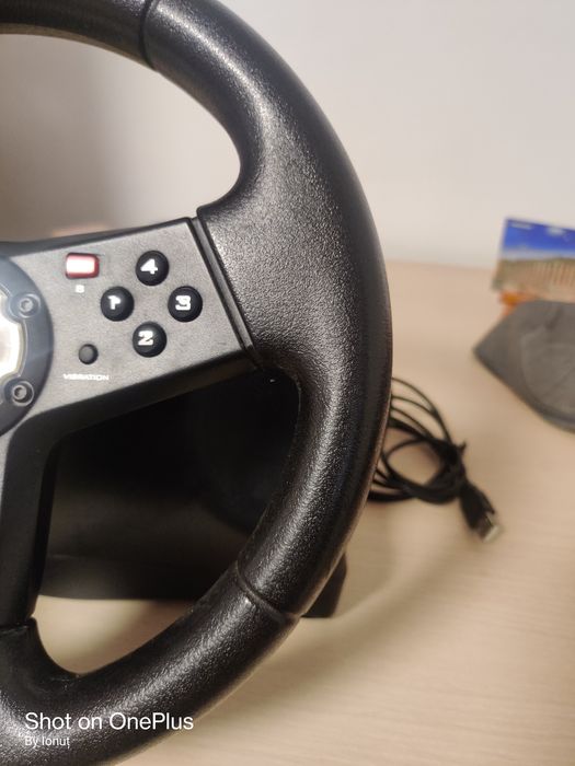 Volan consola gaming Logitech cu padele