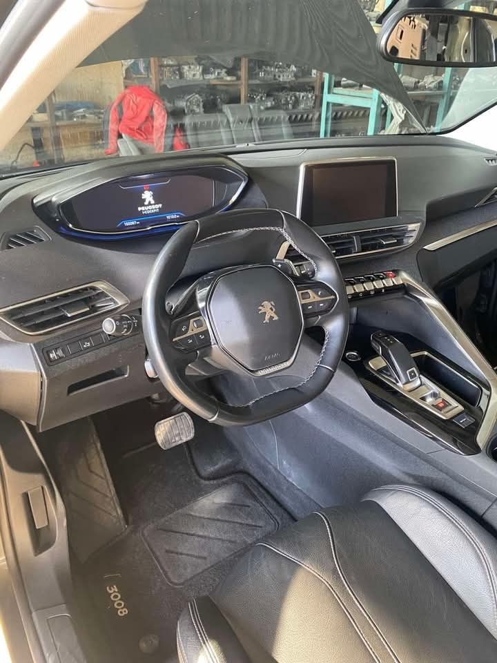 Peugeot 3008 1.0 benz 2020 г на части