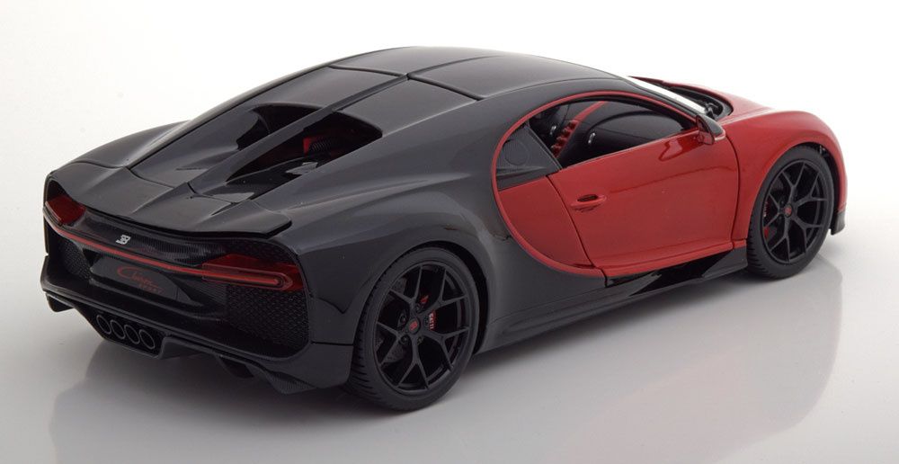 Macheta Bugatti Chiron Sport 2016 - Bburago 1/18 noua