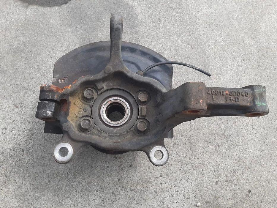 fuzeta stanga fata 1.6 b hr16 nissan qashqai j10  40015-jd040