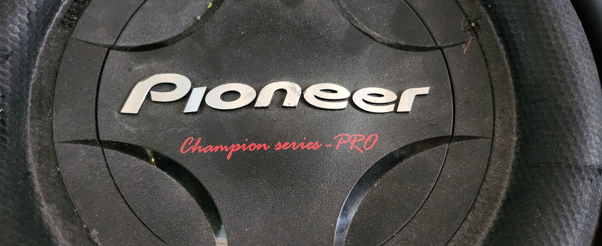 Pioneer TS-W3001D4. 3000w max