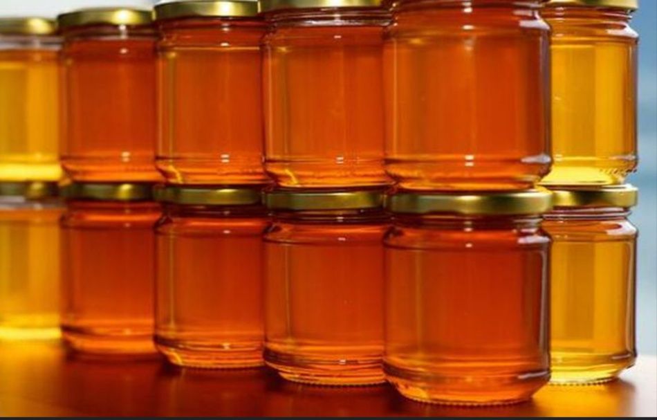 Vând miere salcâm și polifloră