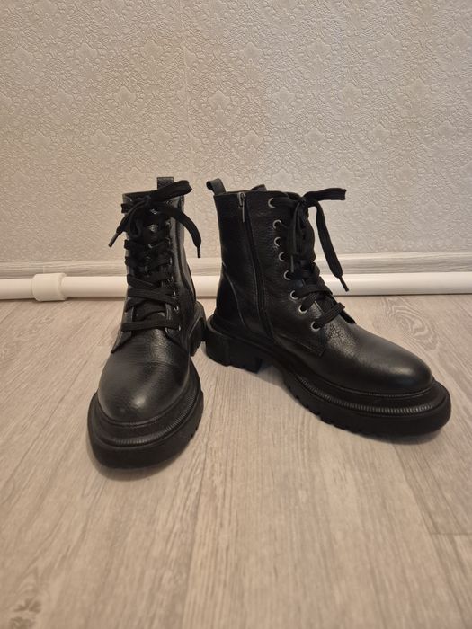 Продам ботинки зимние 38 р