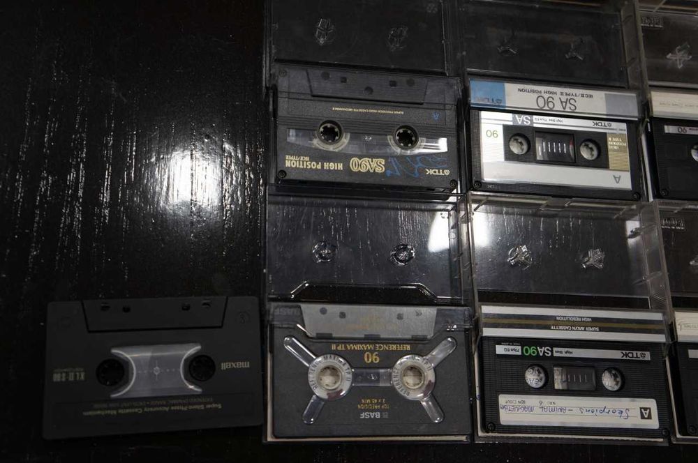 Лот от 13 аудиокасети TDK,MAXELL,FUJI,BASF