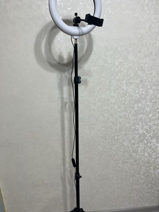 Кольцевая лампа 26 см и штатив