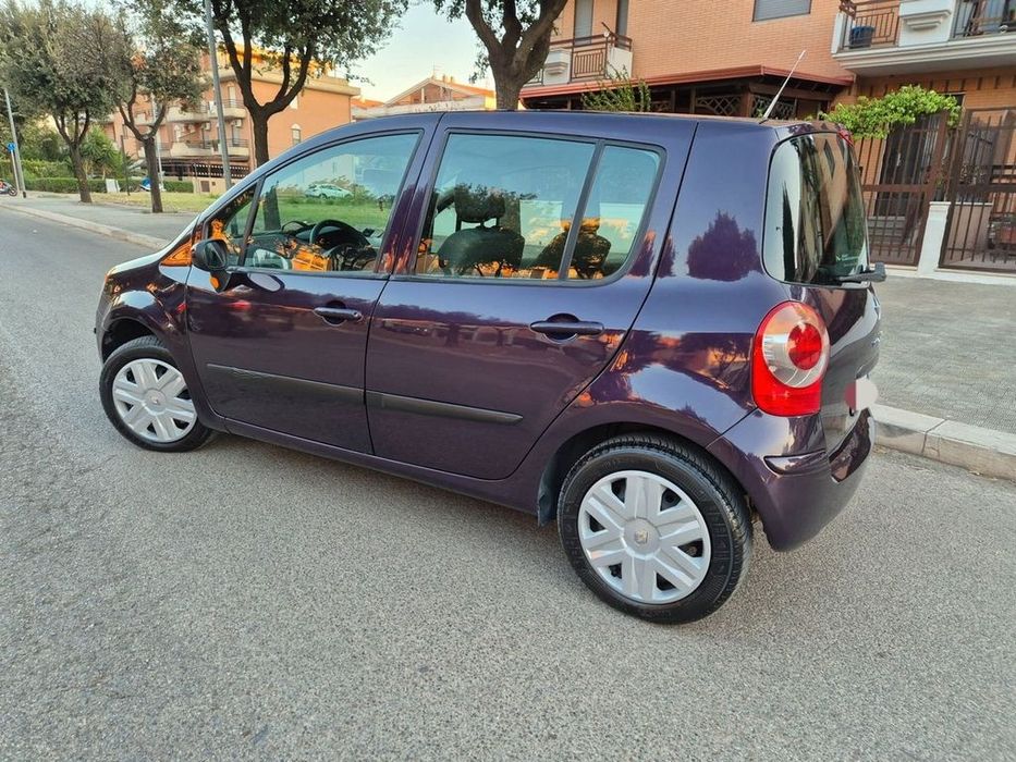 Dezmembrez Renault Modus 1.5dci