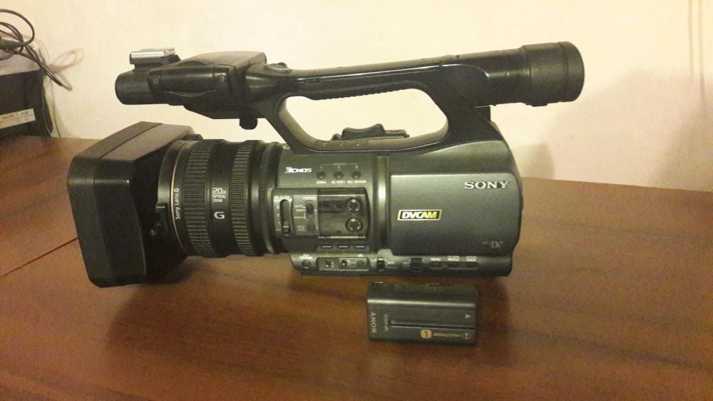 Продам видеокамера sony DVcam