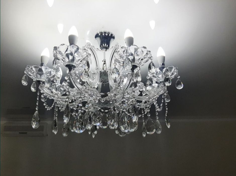 Продается люстра