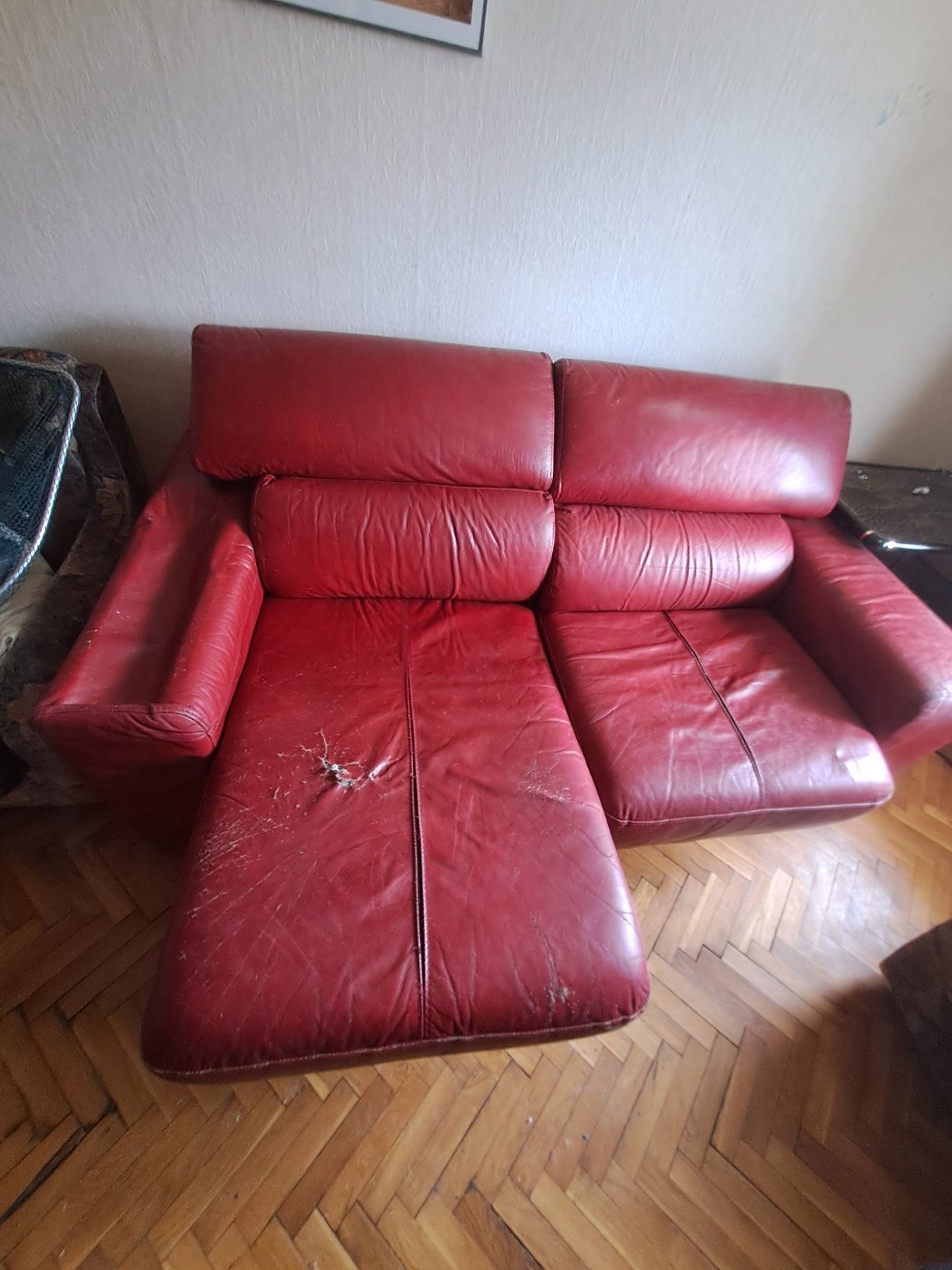 Продавам използван диван.