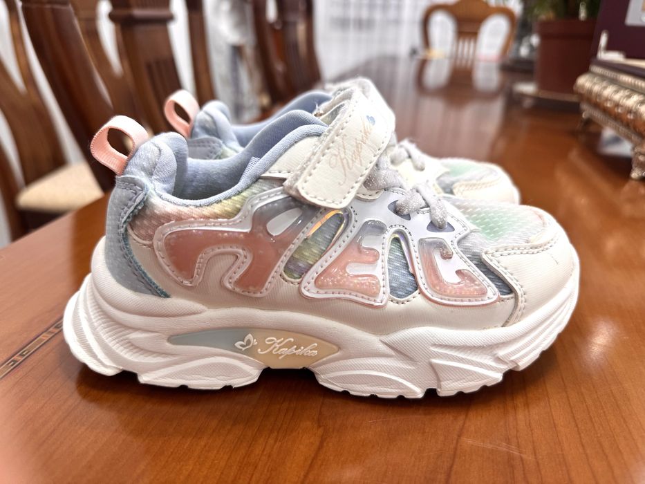 Продам Кроссовки Детские