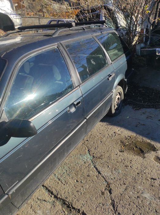 Пасат 2 1.8 комби на части