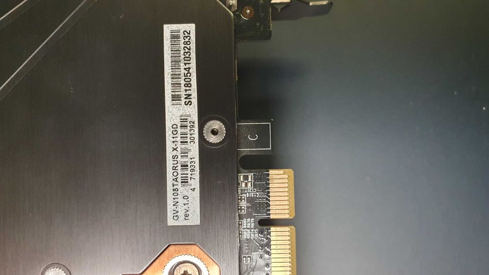 Видеокарта Gigabyte GeForce GTX 1080 Ti 11GB – Отлично състояние