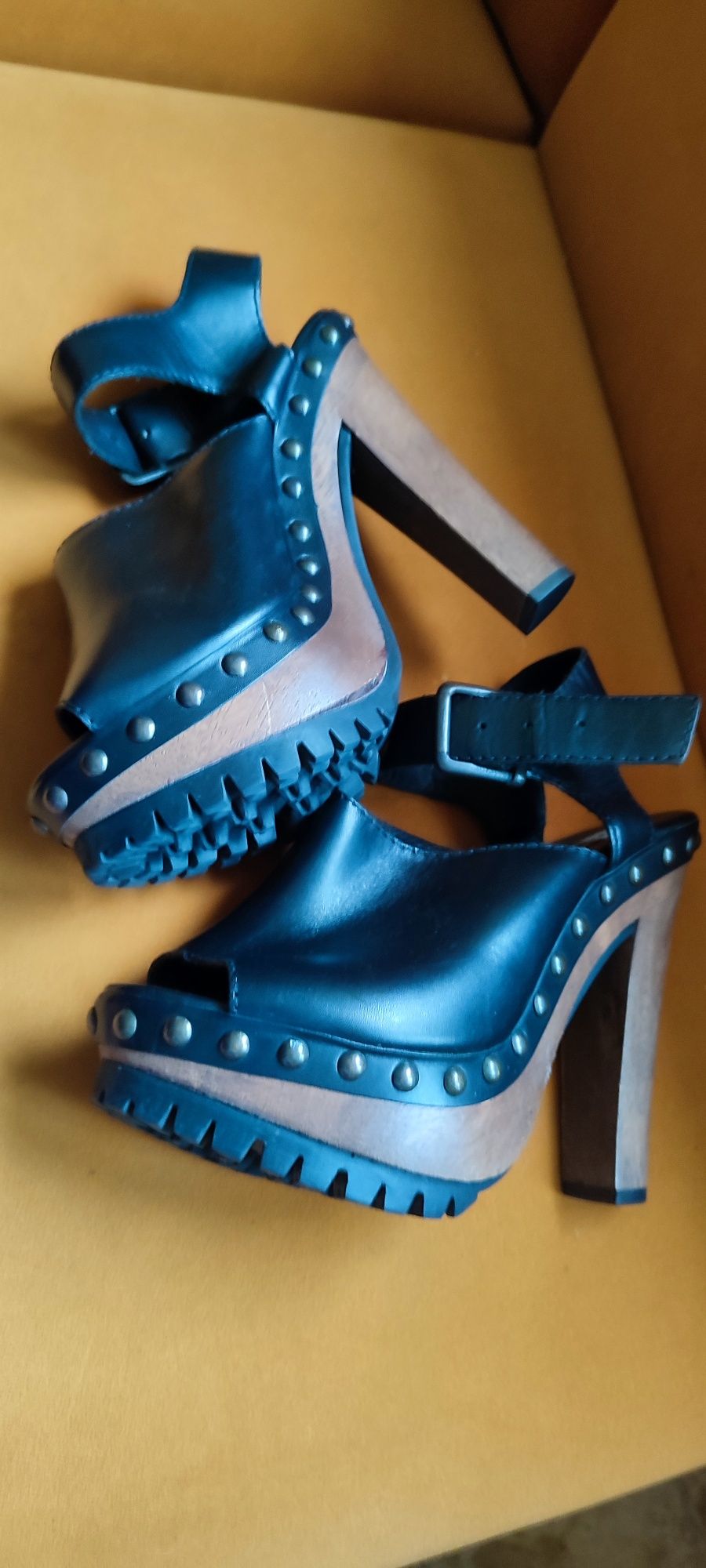 Дамски обувки с дебел ток Zara 37