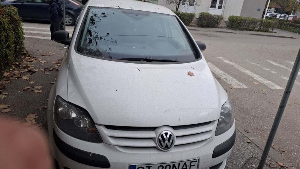 Vând Volkswagen golf 5 plus