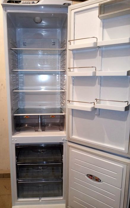 Продам холодильник Атлант