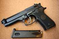 Pistol Airsoft FullMetal Co2 BERETTA M9 Mod 4,3jouli 6mm