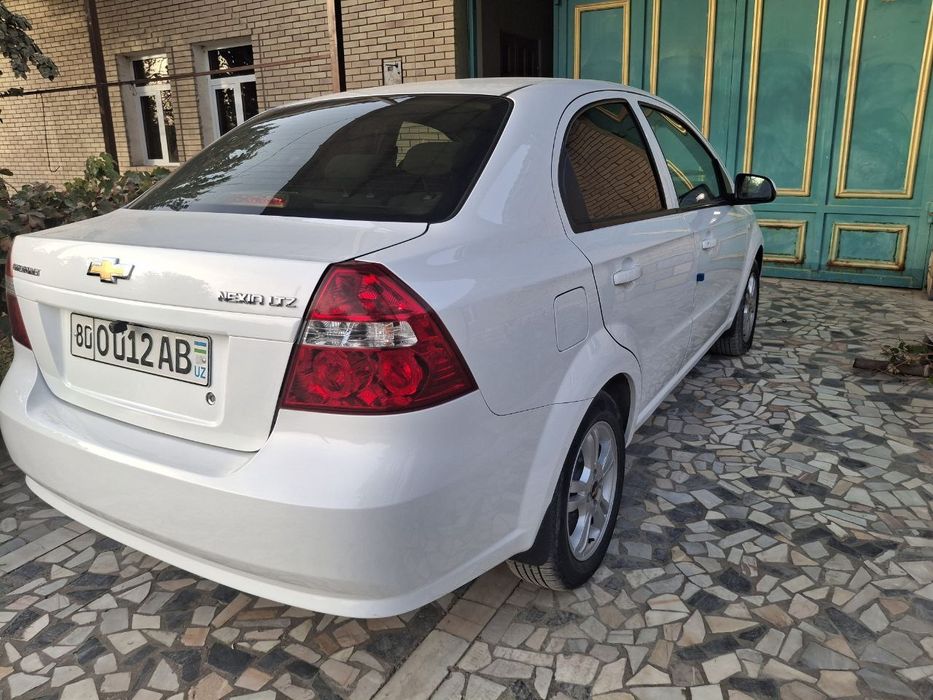 Нексия 3 автомат 2018-йил метанда