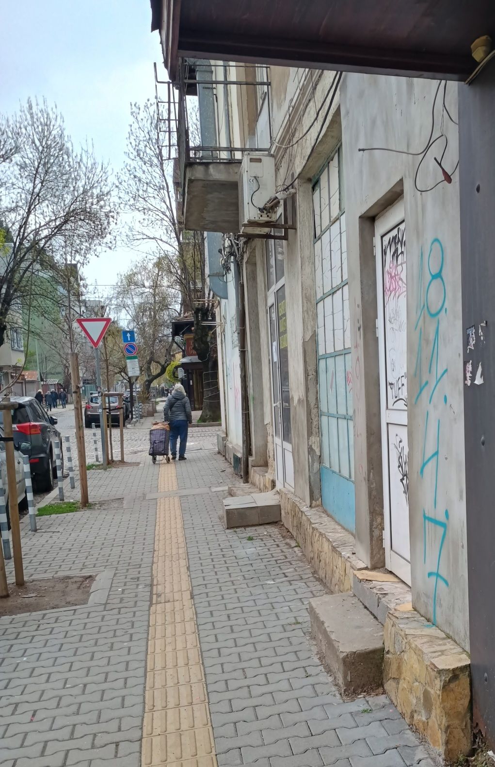 Два магазина на ул. Зайчер София Близо до Метростанция