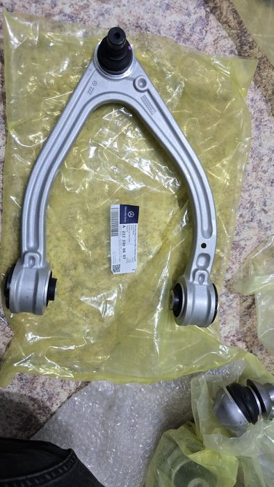 Рычаги верхние оригинал на mercedes W222 S500,W222 S400,S560