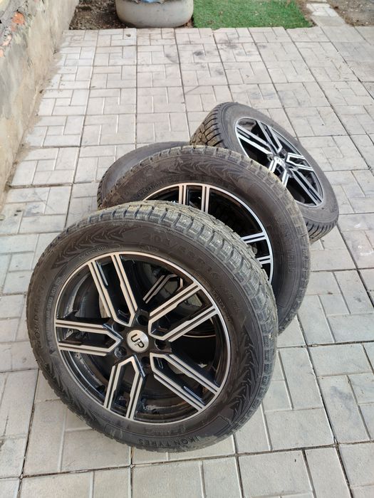 Комплект диски с резиной, зимнее.