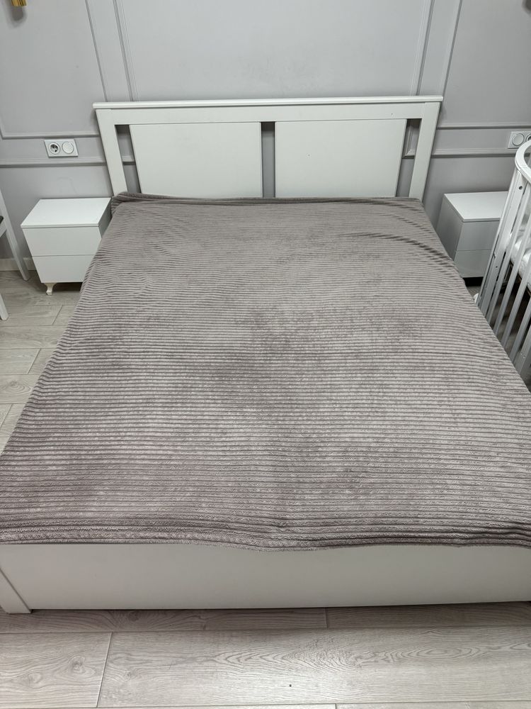 Кровать Ikea 180*200