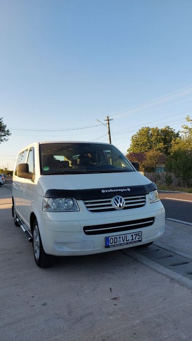 Vând vw t5 caravelle 8 locuri