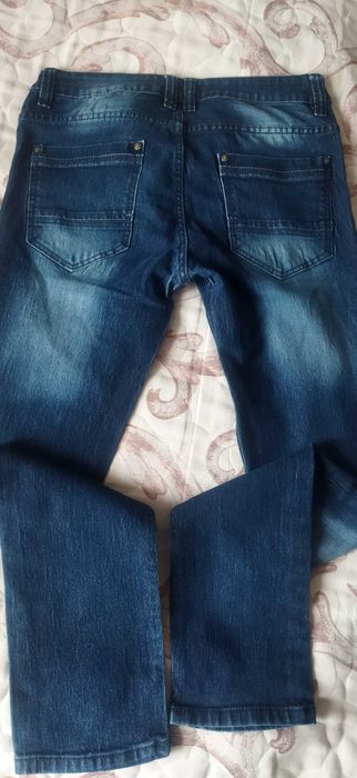 Мъжки дънки продавам