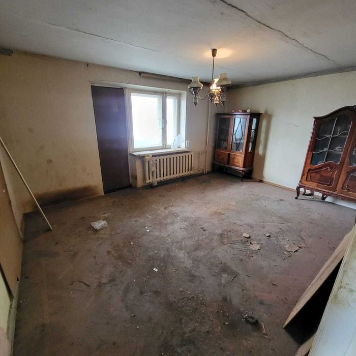 Продам трехкомнатную квартиру рн Саяхат, Водолей