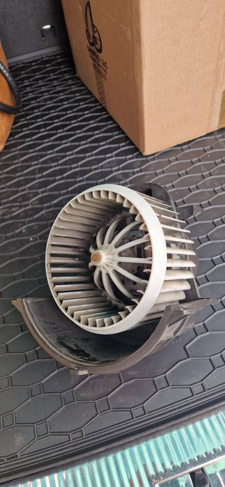 Продавам парното VW Touareg 2007.