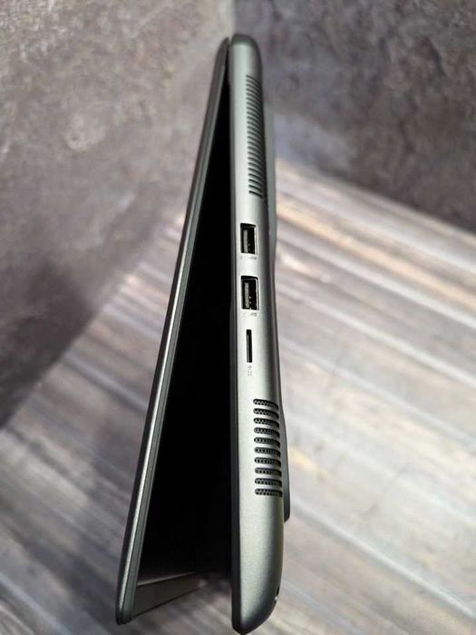 Alienware m16 R2, ultra 9, 4070, 32gb, 1tb