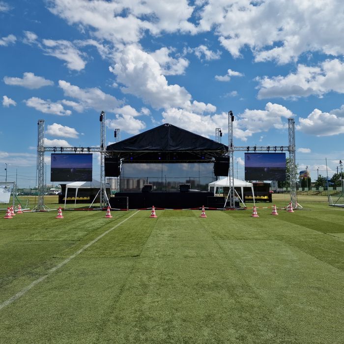 Scena completa pentru concerte, nunta, botez, zile comuna, conferinte