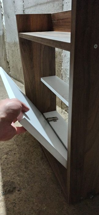 Birou extensibil pentru perete