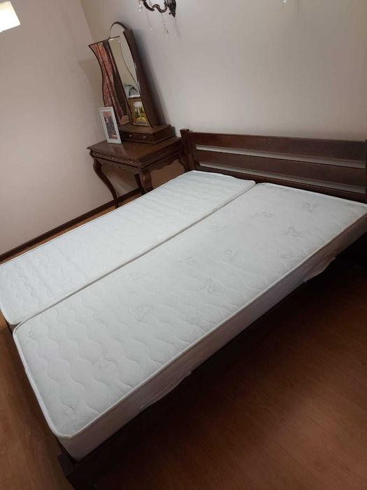 Кровать из натурального дерева. Беларусь