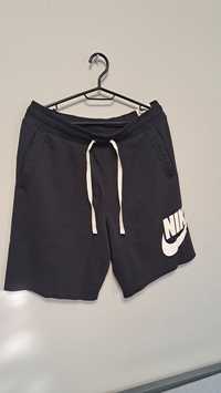 pantaloni nike scurti