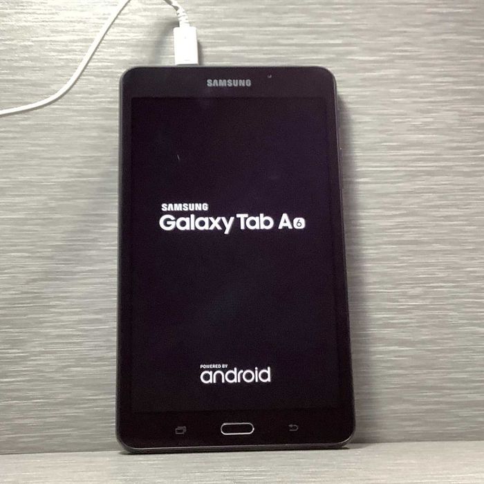 Tableta Samsung cu sim impecabila