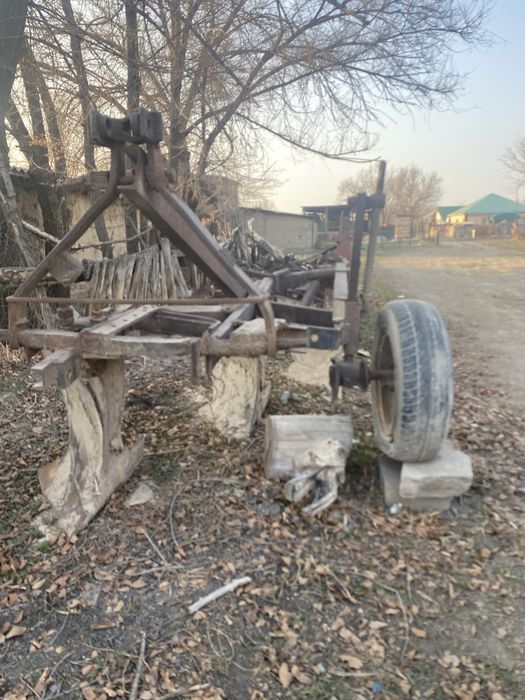 Продам сельхоз технику плуг , культиватор , боковой грабли