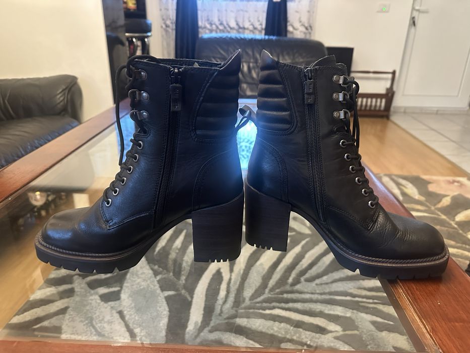 De vinzare ghete dama marca Tamaris numarul 38