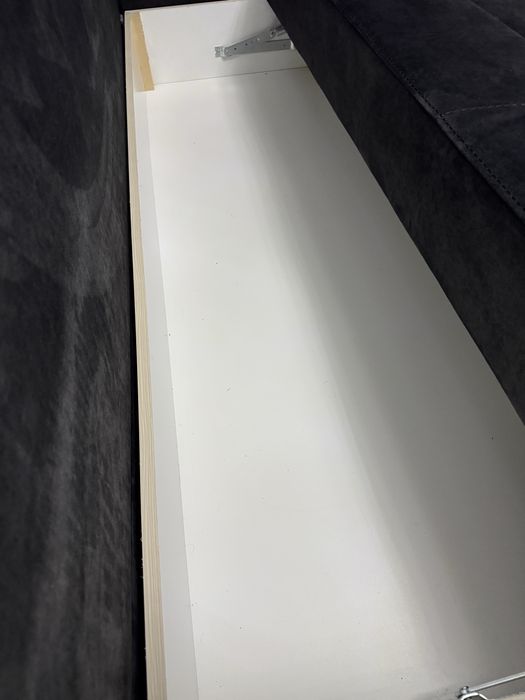 Canapea extensibila de catifea,model deosebit