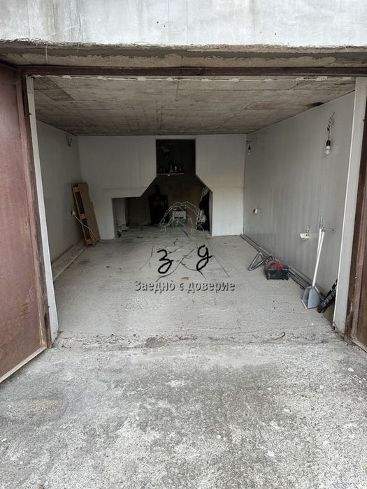 Продава се Гараж / Паркомясто в София, Триъгълника - 22 кв.м за 1924 €/кв.м - Снимка #1