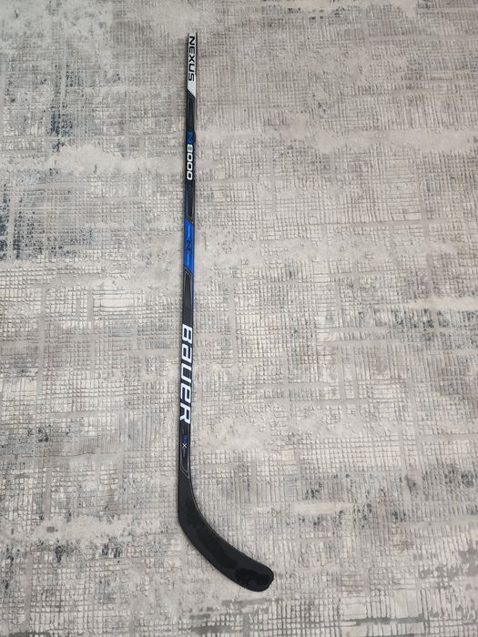 Продается хоккейная клюшка Bauer Nexus