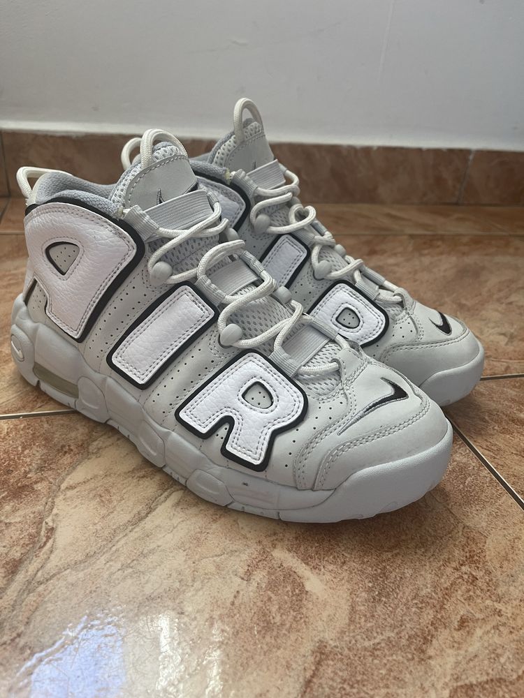 Nike uptempo gri