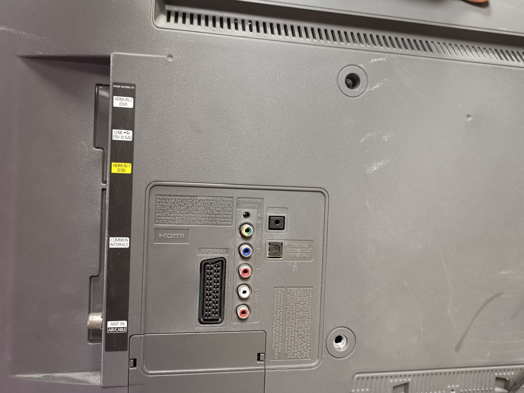 LED телевизор Samsung UE32F4000AW