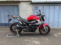 Yamaha XJ6 din 2012 Nu Honda, Kawasaki