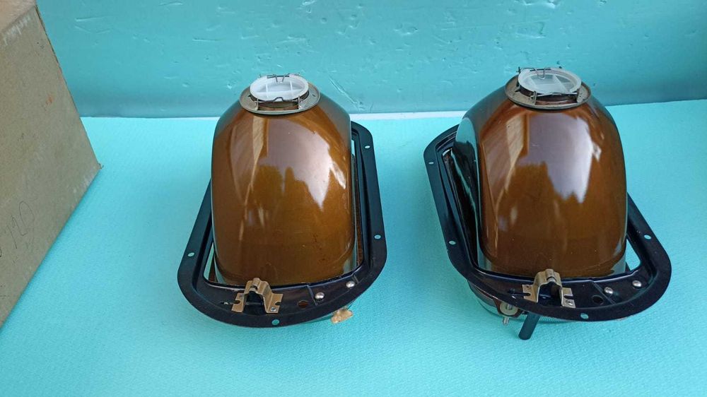 Vand Faruri Dacia 1300.Noi.Ellba.Licenta Cibie Franta.Fab.21.05.1978.